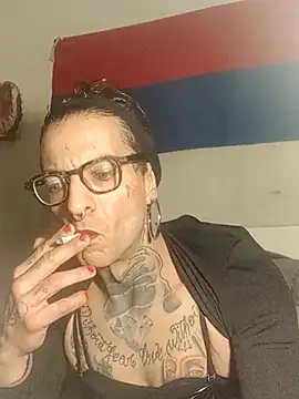 Snapshot of 00Travsharongomez chatting on 21, 12, 2025 00Travsharongomez online show from 21, 12, 2025