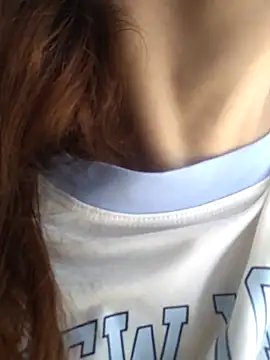 Snapshot of Xeena_ chatting on 25, 11, 2025 Xeena online show from 25, 11, 2025