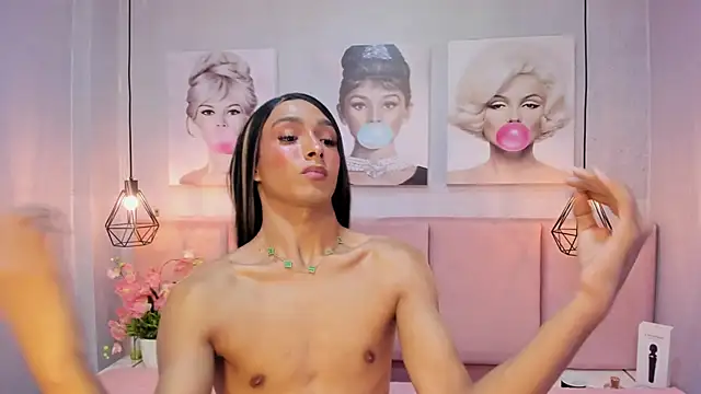 Snapshot of sensual_skinny chatting on 18, 11, 2025 sensual skinny online show from 18, 11, 2025