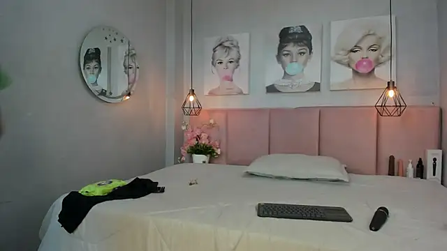 Snapshot of sensual_skinny chatting on 20, 11, 2025 sensual skinny online show from 20, 11, 2025