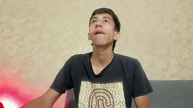 Snapshot of lucian_davii chatting on 13, 11, 2025 lucian davii online show from 13, 11, 2025