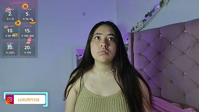 lauxury  online show from 8, 11, 2025