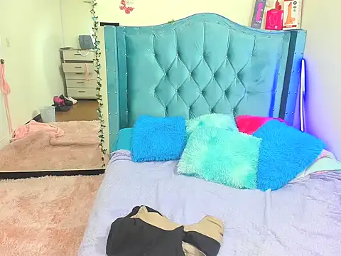 Snapshot of Aurora_sky9 chatting on 16, 12, 2025 Aurora sky9 online show from 16, 12, 2025