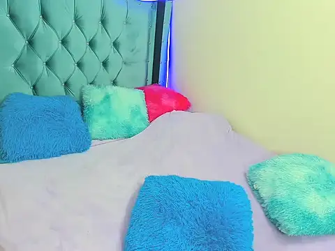 Snapshot of Aurora_sky9 chatting on 18, 12, 2025 Aurora sky9 online show from 18, 12, 2025