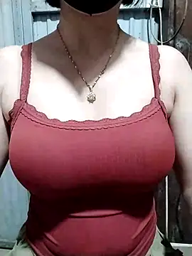 Snapshot of Niramiu chatting on 12, 11, 2025 Niramiu online show from 12, 11, 2025