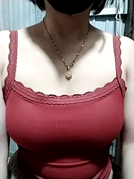 Snapshot of Niramiu chatting on 20, 11, 2025 Niramiu online show from 20, 11, 2025