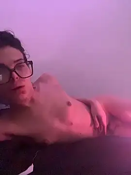 Snapshot of zowi101 chatting on 16, 12, 2025 zowi101 online show from 16, 12, 2025