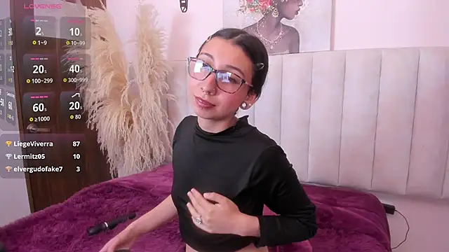 Isabella Crofts online show from 21, 3, 2026