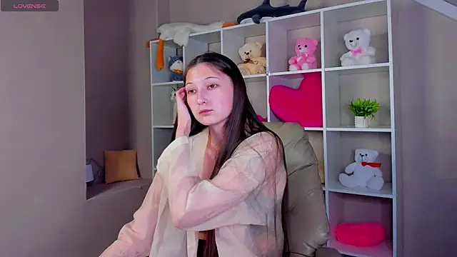 Snapshot of Ella_Burns chatting on 12, 11, 2025 Ella Burns online show from 12, 11, 2025