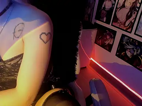 Snapshot of LilithMyers chatting on 2, 12, 2025 LilithMyers online show from 2, 12, 2025