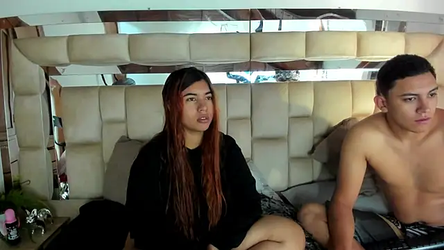 Snapshot of HotVoltage chatting on 25, 11, 2025 HotVoltage online show from 25, 11, 2025