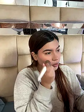 Snapshot of HotVoltage chatting on 16, 12, 2025 HotVoltage online show from 16, 12, 2025