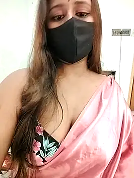 Snapshot of LoveLy-Soneya chatting on 7, 11, 2025 LoveLy-Soneya online show from 7, 11, 2025