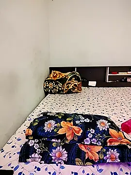 Snapshot of LoveLy-Soneya chatting on 13, 12, 2025 LoveLy-Soneya online show from 13, 12, 2025