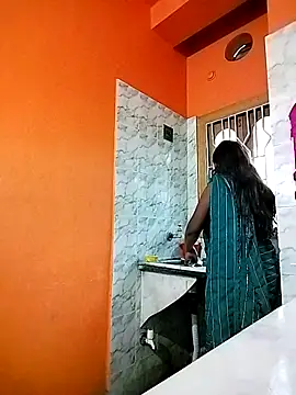 Snapshot of LoveLy-Soneya chatting on 19, 12, 2025 LoveLy-Soneya online show from 19, 12, 2025