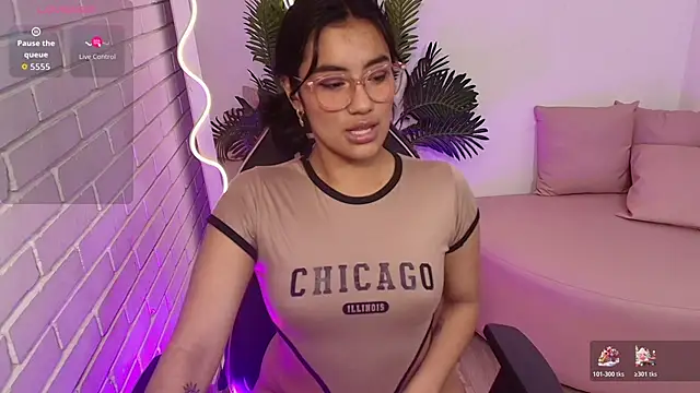 Snapshot of PEACHY_TAY chatting on 18, 12, 2025 PEACHY TAY online show from 18, 12, 2025