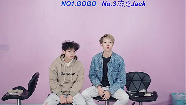 Snapshot of Beautifulboys-999 chatting on 2, 12, 2025 Beautifulboys-999 online show from 2, 12, 2025