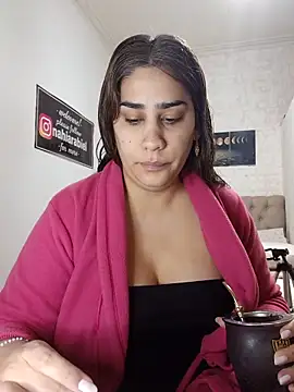 Snapshot of nahiarabiel33 chatting on 3, 5, 2026 nahiarabiel33 online show from 3, 5, 2026