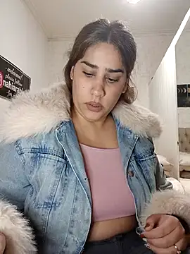 Snapshot of nahiarabiel33 chatting on 28, 5, 2026 nahiarabiel33 online show from 28, 5, 2026