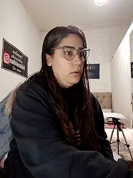 Snapshot of nahiarabiel33 chatting on 25, 6, 2026 nahiarabiel33 online show from 25, 6, 2026