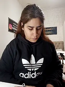 Snapshot of nahiarabiel33 chatting on 26, 6, 2026 nahiarabiel33 online show from 26, 6, 2026