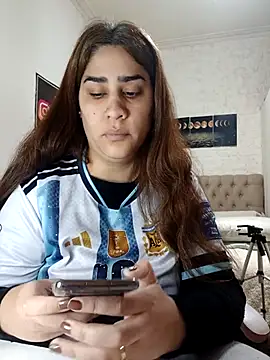 Snapshot of nahiarabiel33 chatting on 4, 7, 2026 nahiarabiel33 online show from 4, 7, 2026