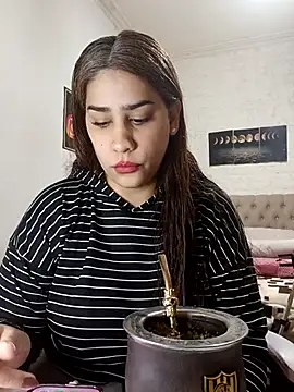 Snapshot of nahiarabiel33 chatting on 3, 8, 2026 nahiarabiel33 online show from 3, 8, 2026