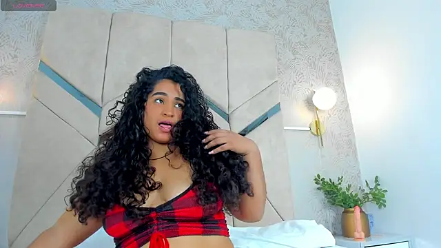 Snapshot of alana-silva chatting on 7, 11, 2025 alana-silva online show from 7, 11, 2025