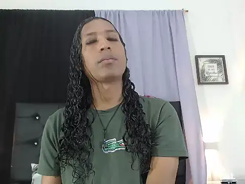 Snapshot of MiaCoock chatting on 22, 11, 2025 MiaCoock online show from 22, 11, 2025