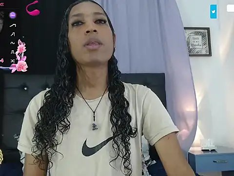 Snapshot of MiaCoock chatting on 27, 11, 2025 MiaCoock online show from 27, 11, 2025