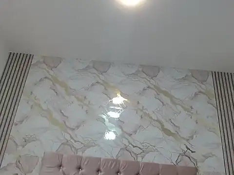 Snapshot of MiaCoock chatting on 17, 12, 2025 MiaCoock online show from 17, 12, 2025