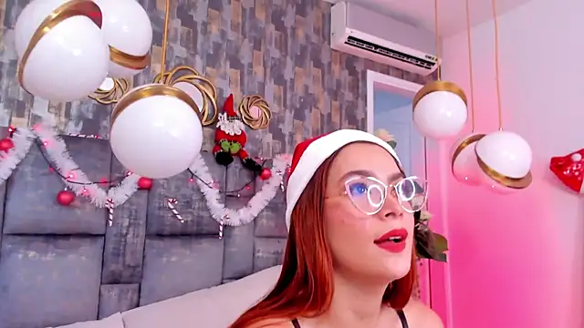 Snapshot of SaraAlvarezx chatting on 16, 12, 2025 SaraAlvarezx online show from 16, 12, 2025