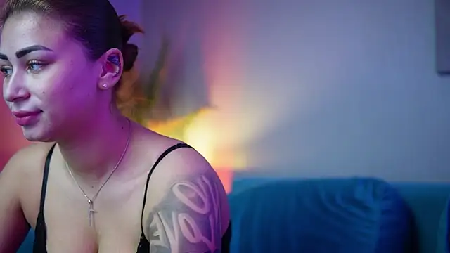 Snapshot of AmeliaJupiter chatting on 10, 11, 2025 AmeliaJupiter online show from 10, 11, 2025