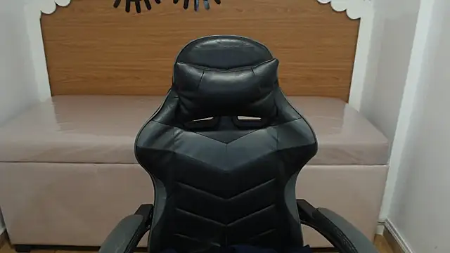 Snapshot of scarlett_percy_t chatting on 3, 12, 2025 scarlett percy t online show from 3, 12, 2025