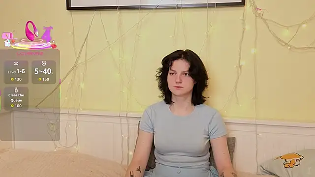 Snapshot of LatinaHuguenin chatting on 29, 11, 2025 LatinaHuguenin online show from 29, 11, 2025