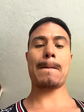 Snapshot of RaySullivan chatting on 13, 11, 2025 RaySullivan online show from 13, 11, 2025