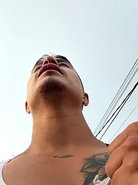 Snapshot of RaySullivan chatting on 21, 11, 2025 RaySullivan online show from 21, 11, 2025