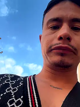 Snapshot of RaySullivan chatting on 22, 11, 2025 RaySullivan online show from 22, 11, 2025