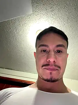 Snapshot of RaySullivan chatting on 24, 11, 2025 RaySullivan online show from 24, 11, 2025