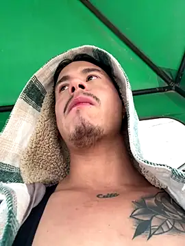 Snapshot of RaySullivan chatting on 27, 11, 2025 RaySullivan online show from 27, 11, 2025