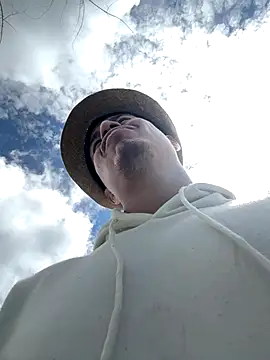 Snapshot of RaySullivan chatting on 30, 11, 2025 RaySullivan online show from 30, 11, 2025