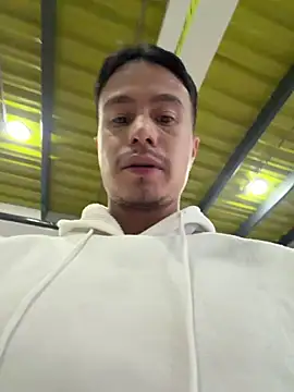 Snapshot of RaySullivan chatting on 18, 12, 2025 RaySullivan online show from 18, 12, 2025