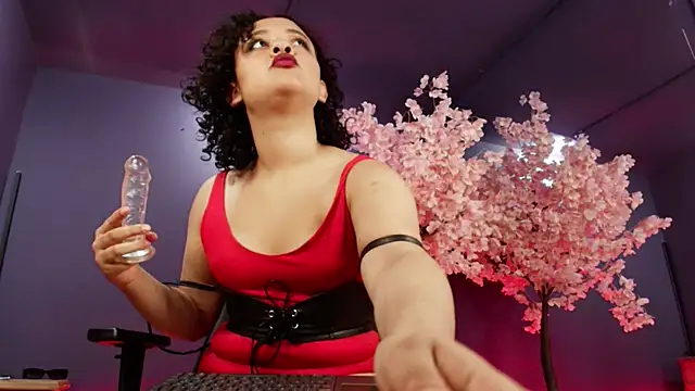 Snapshot of _sarahRose chatting on 10, 11, 2025 sarahRose online show from 10, 11, 2025