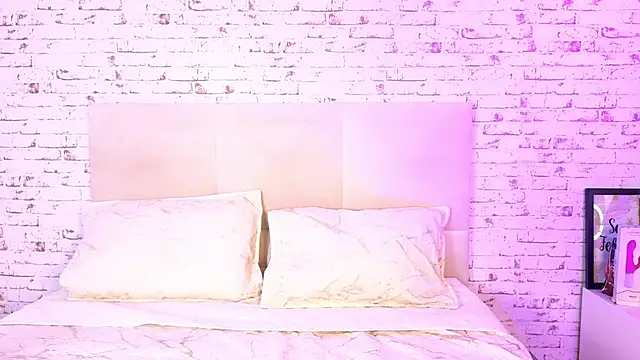 April Kay online show from 23, 12, 2025