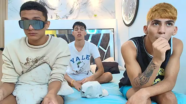 Snapshot of IMPERIO_ROMANO chatting on 11, 11, 2025 IMPERIO ROMANO online show from 11, 11, 2025