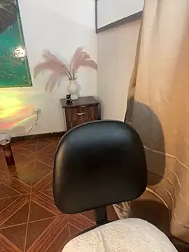 alisaa jhons1 online show from 31, 3, 2026