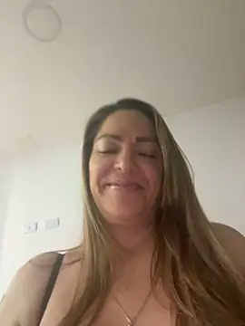 kamila Vixen online show from 5, 11, 2025