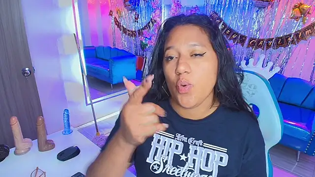 Snapshot of Alondra_gomexxx chatting on 21, 12, 2025 Alondra gomexxx online show from 21, 12, 2025