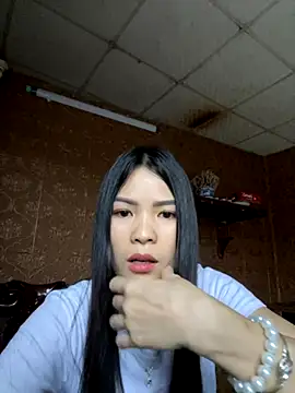 Snapshot of Beolulu chatting on 9, 11, 2025 Beolulu online show from 9, 11, 2025