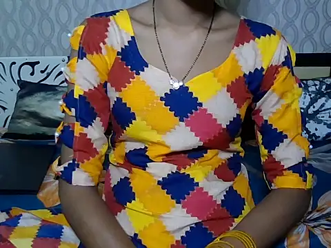 Sexy-Monaa2002 online show from 7, 11, 2025